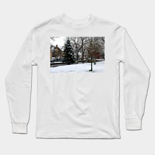 Bourton on the Water Christmas Tree Cotswolds Long Sleeve T-Shirt